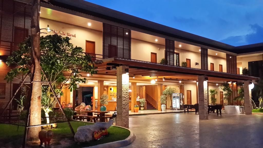 The Win Hotel Bang Saphan Exterior photo